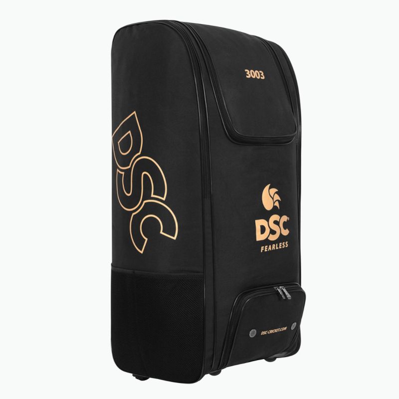 DSC Black 3003 Kit bag Wheelie